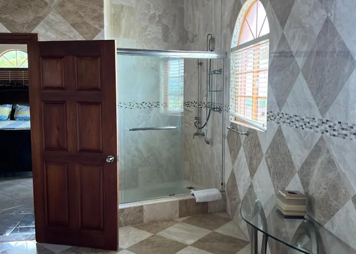 Taco Ocean View Apartment Montego Bay